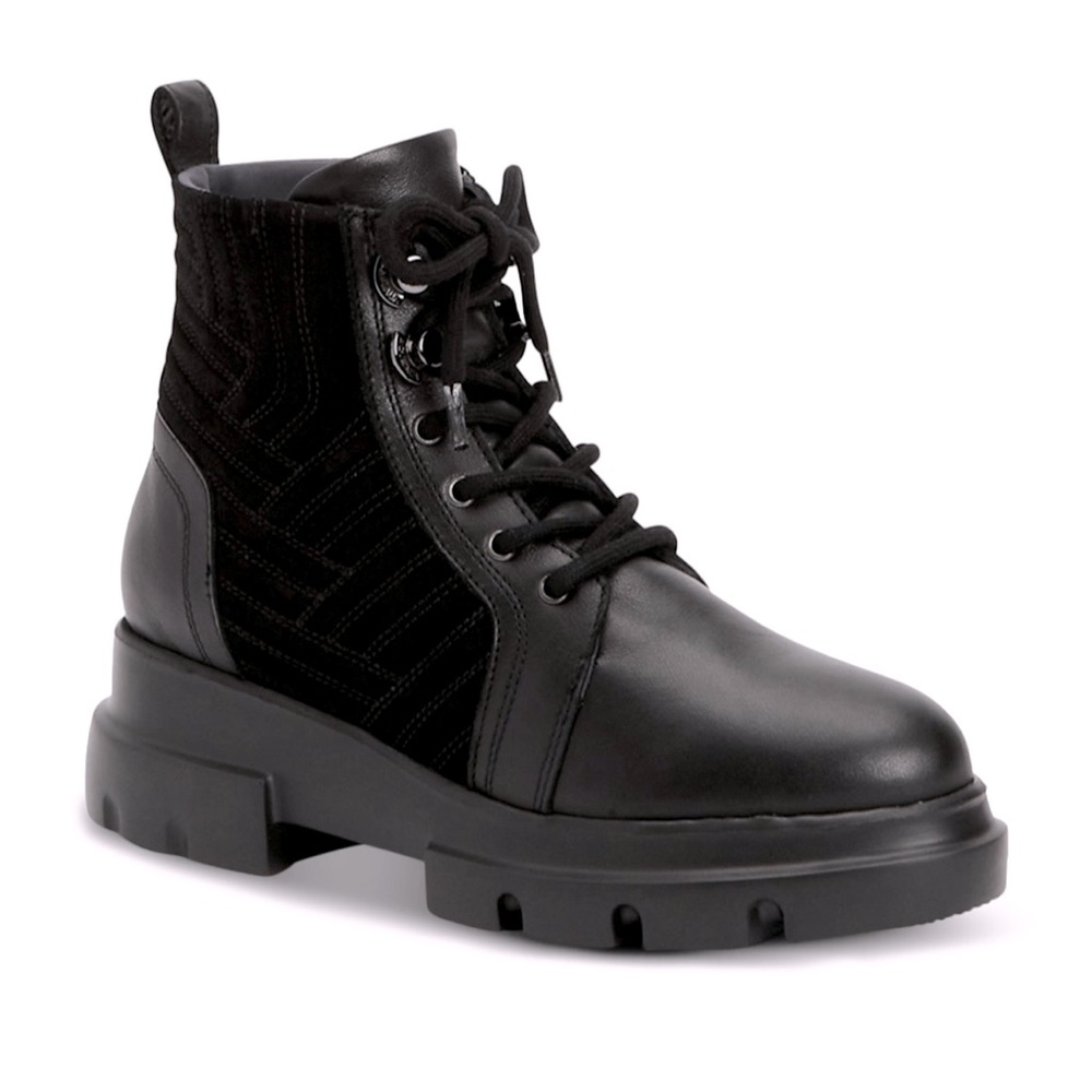 Aquatalia Kaylynn boots size 8